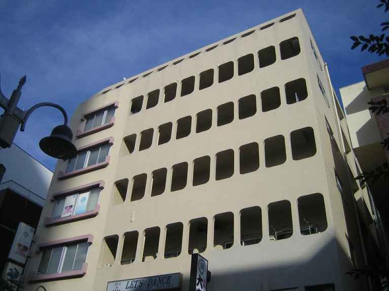 萬屋ビル折井ビル 外観