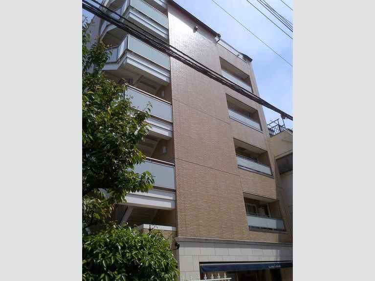 YAMADAエスペランスイチ階 外観