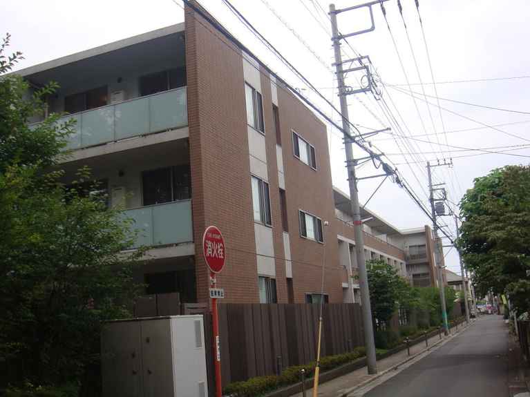 アトランティス三鷹 外観