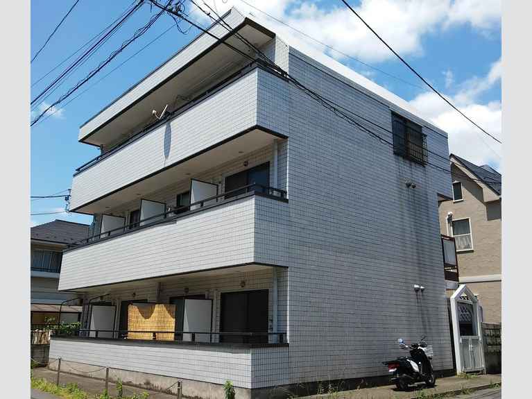 シャトルハイツ 外観