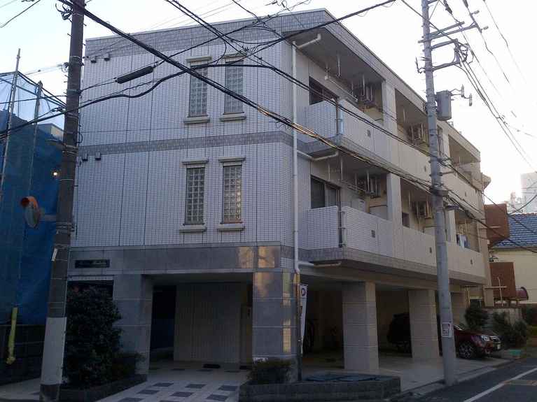 メゾンまちだ 外観