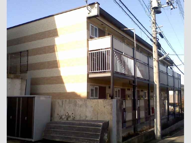 レオパレスユー 外観