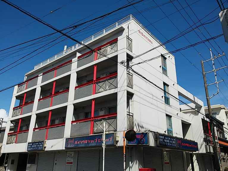 西山ペリグリン 外観