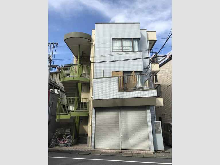 ランド.ロード泉 外観
