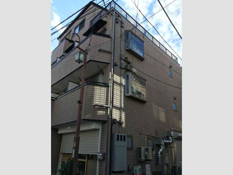 シャトル・コンフォール 外観