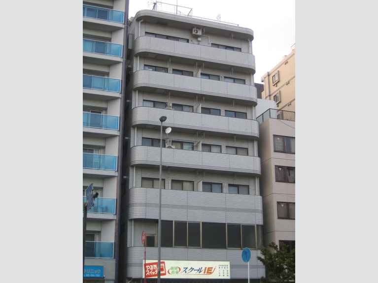 渡辺ビル 外観