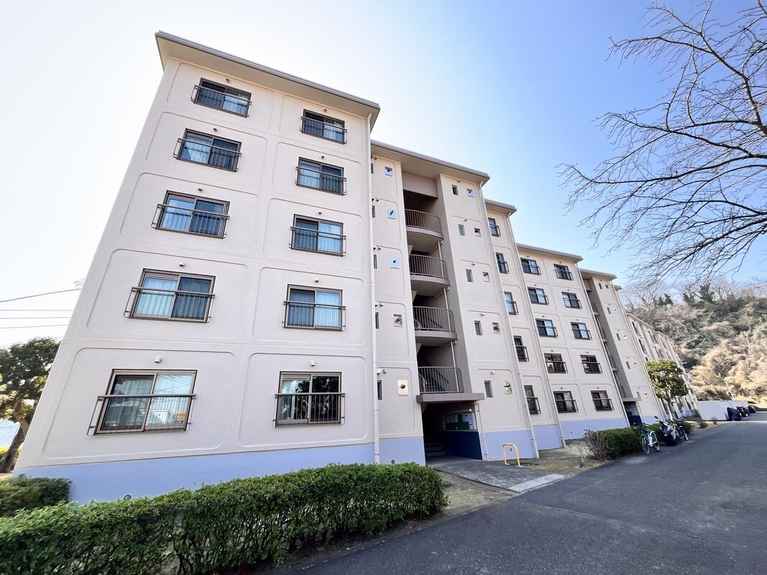 西武郊外マンション湘南鷹取台H棟 外観