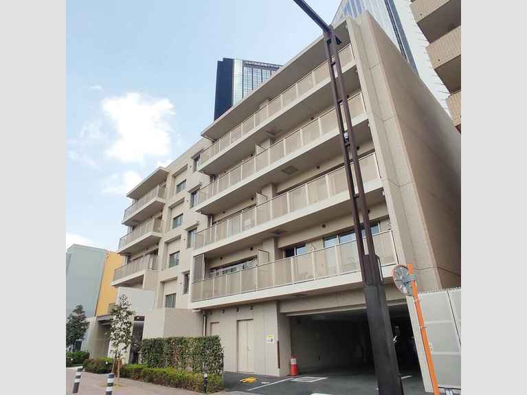 RESiA新宿ウエスト 外観