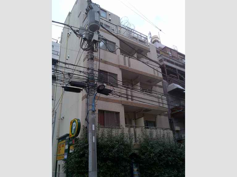 プレール・ドゥーク新宿曙橋 外観