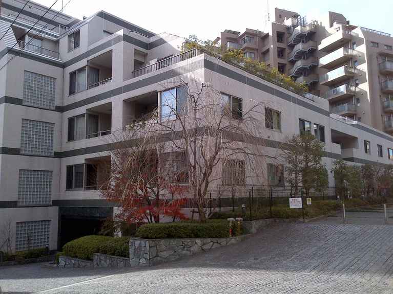 レジデンシア春日安藤坂 外観