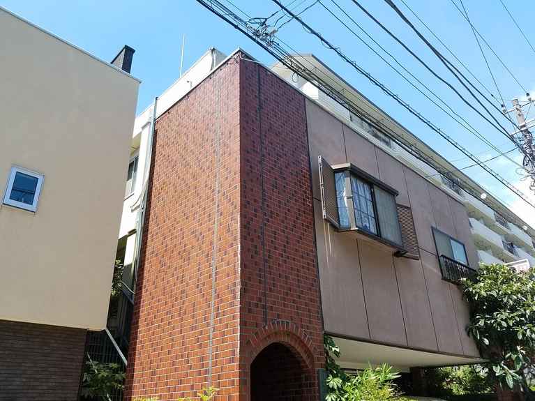 八重中ビル 外観
