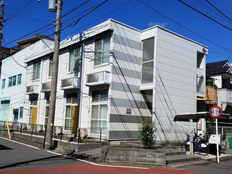 レオパレス入江 外観