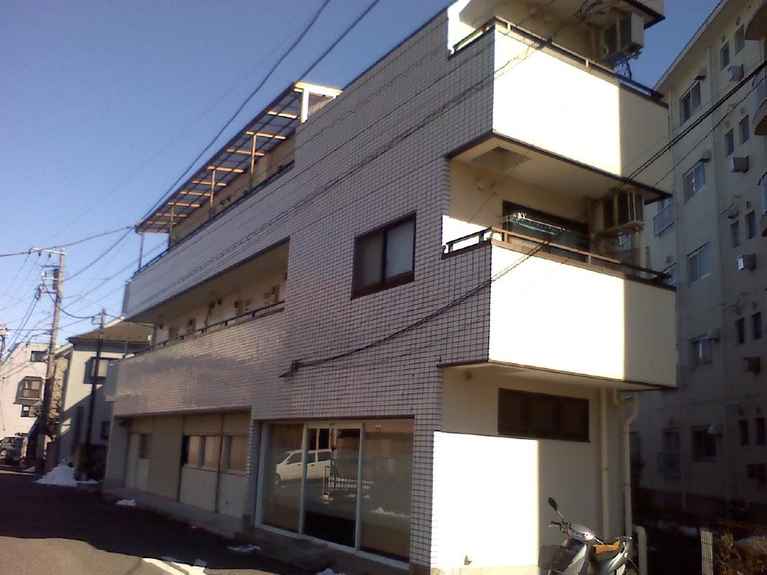 グランドステータス日高 外観