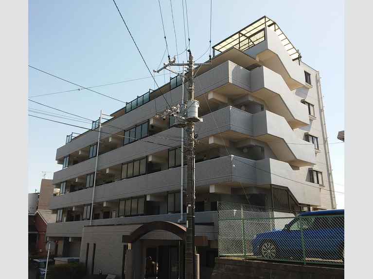 エレガンス伊勢原 外観