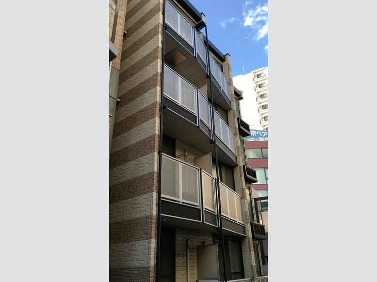 レオパレスアルテ駒沢大学 外観