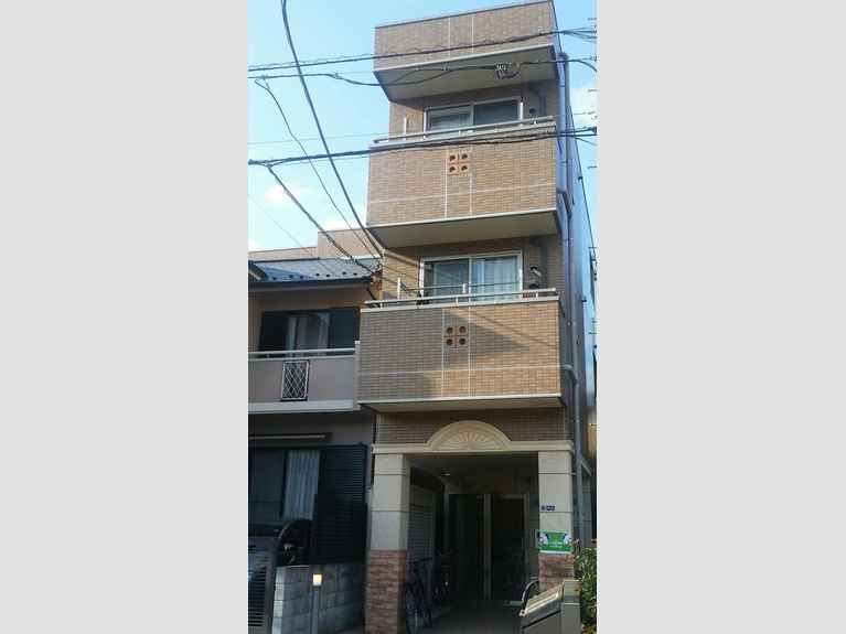 ピュア クリスタル 外観