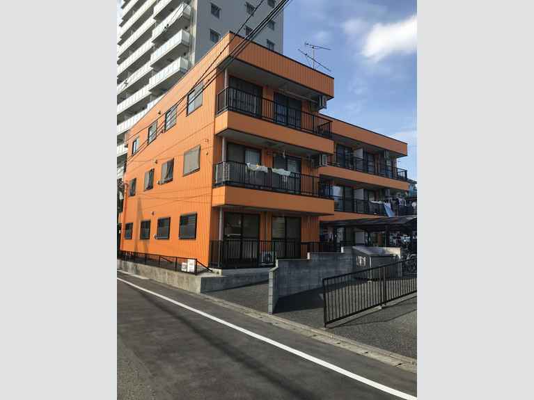 ファミーリア風 外観