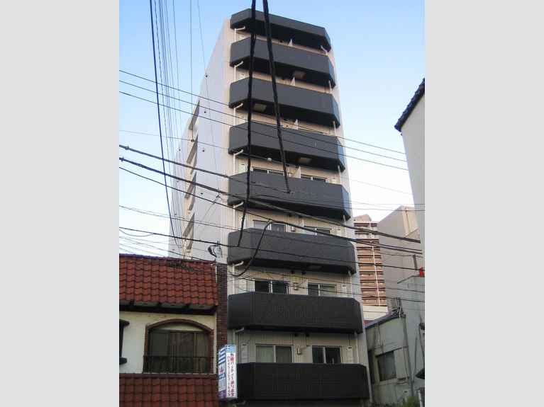 PREMIUMCUBE関内 外観