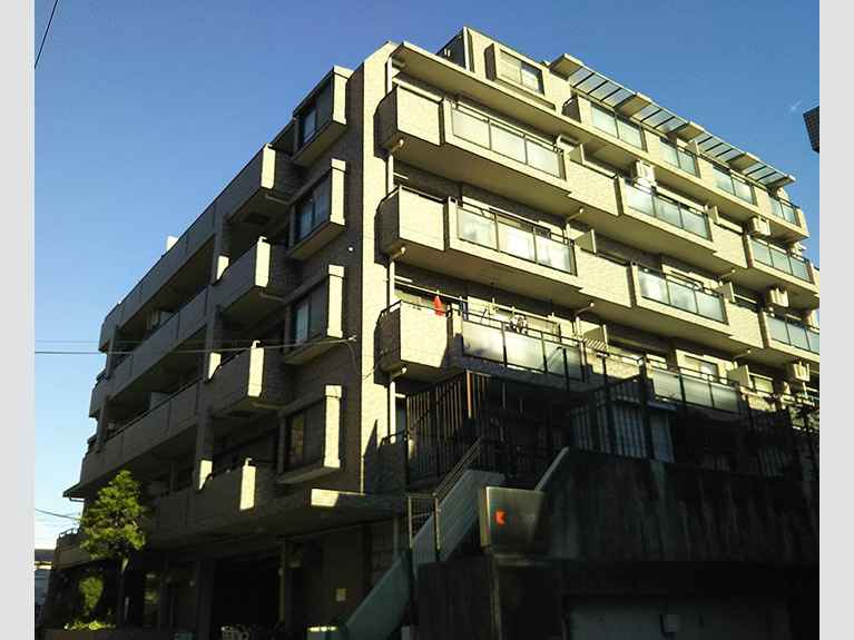 プラハ十日市場 外観
