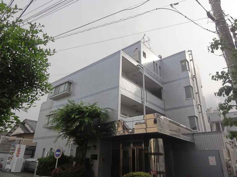 クラウンパレス与野本町 外観