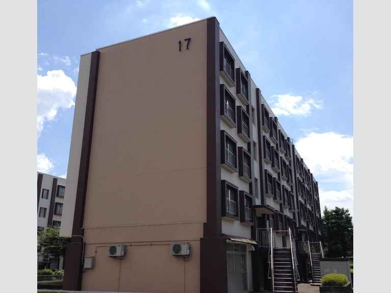 公社久米川駅東住宅17号棟 外観