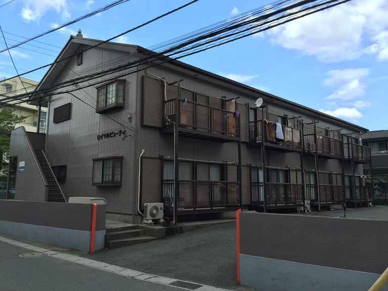 ロイヤルビューティー 外観