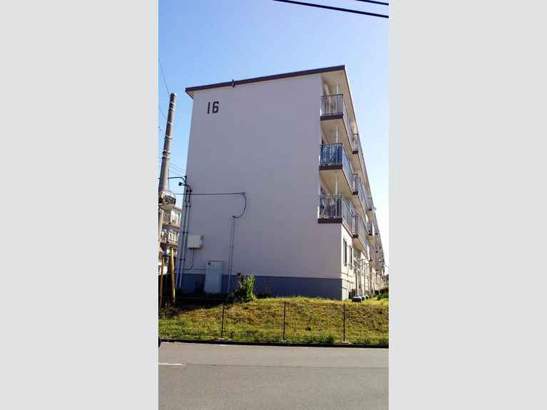 長津田団地16号棟 外観