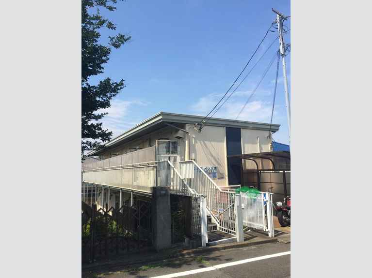 シルクハイツ八木 外観