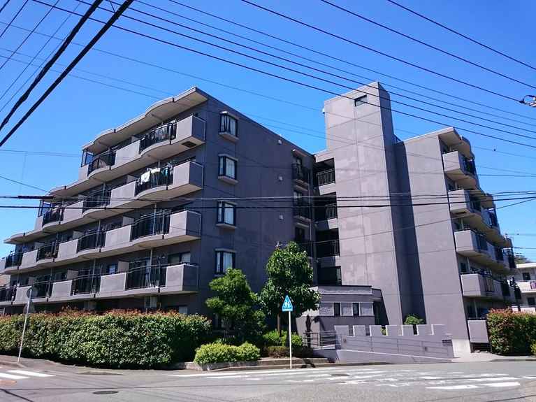 UR都市機構コーポレート港南丸山台 外観