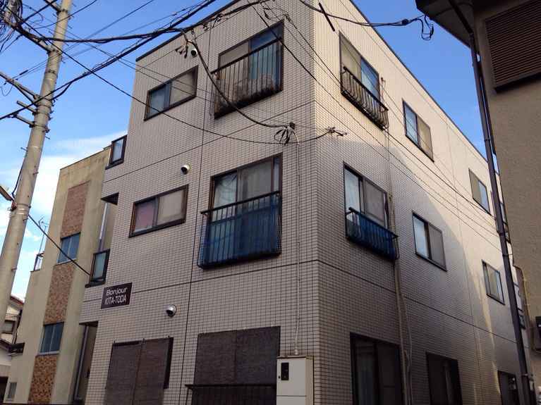ボンジュール北戸田 外観