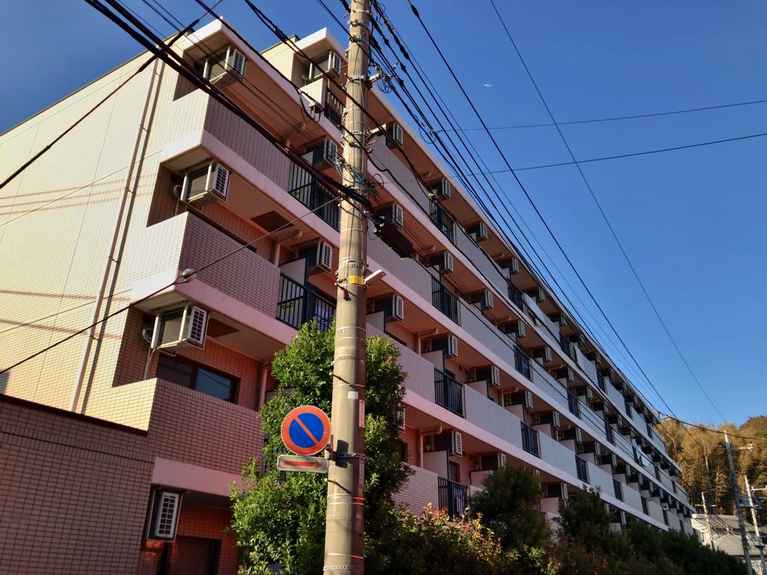 トレサモーレ上大岡 外観