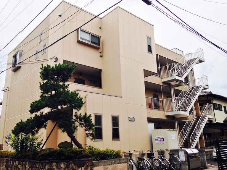 アンプルール フェール花びし 外観