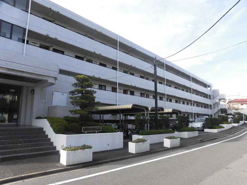 ロイヤルシティ四番館 外観