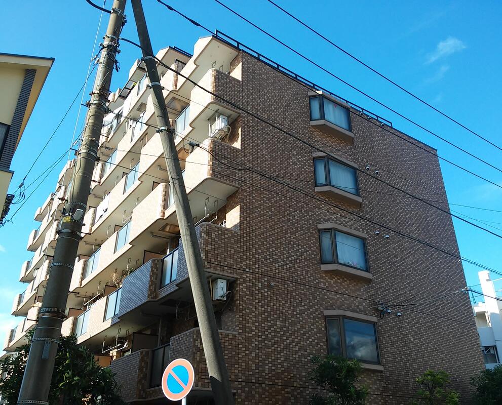 gs プラザ 鶴見 駅前