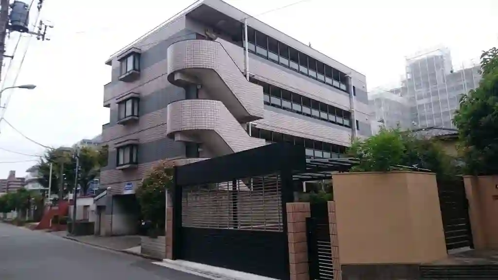 シャトーレ山内 外観
