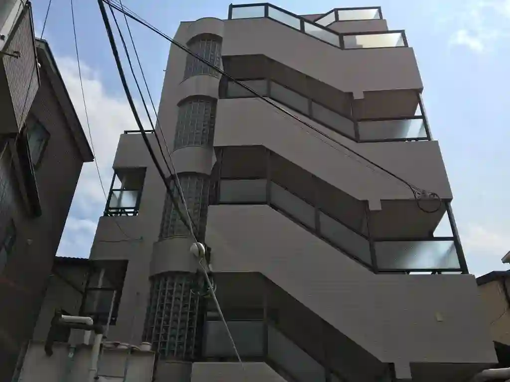 アミューズ中山 外観