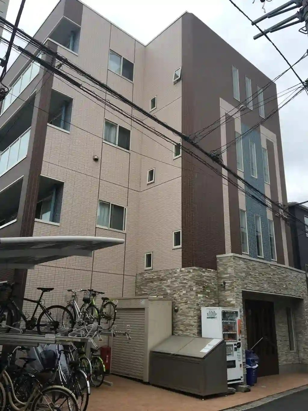 アルコバレーノ マクハリ 外観