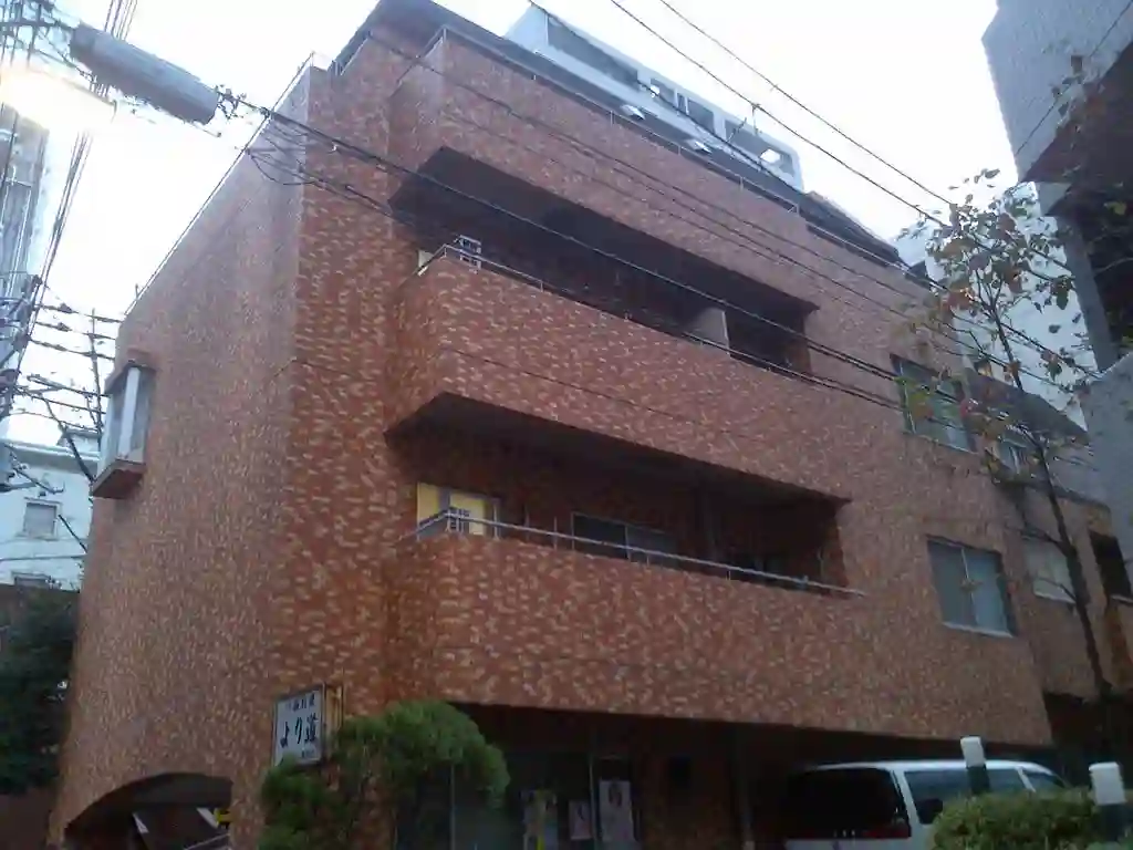 セザール本郷 外観