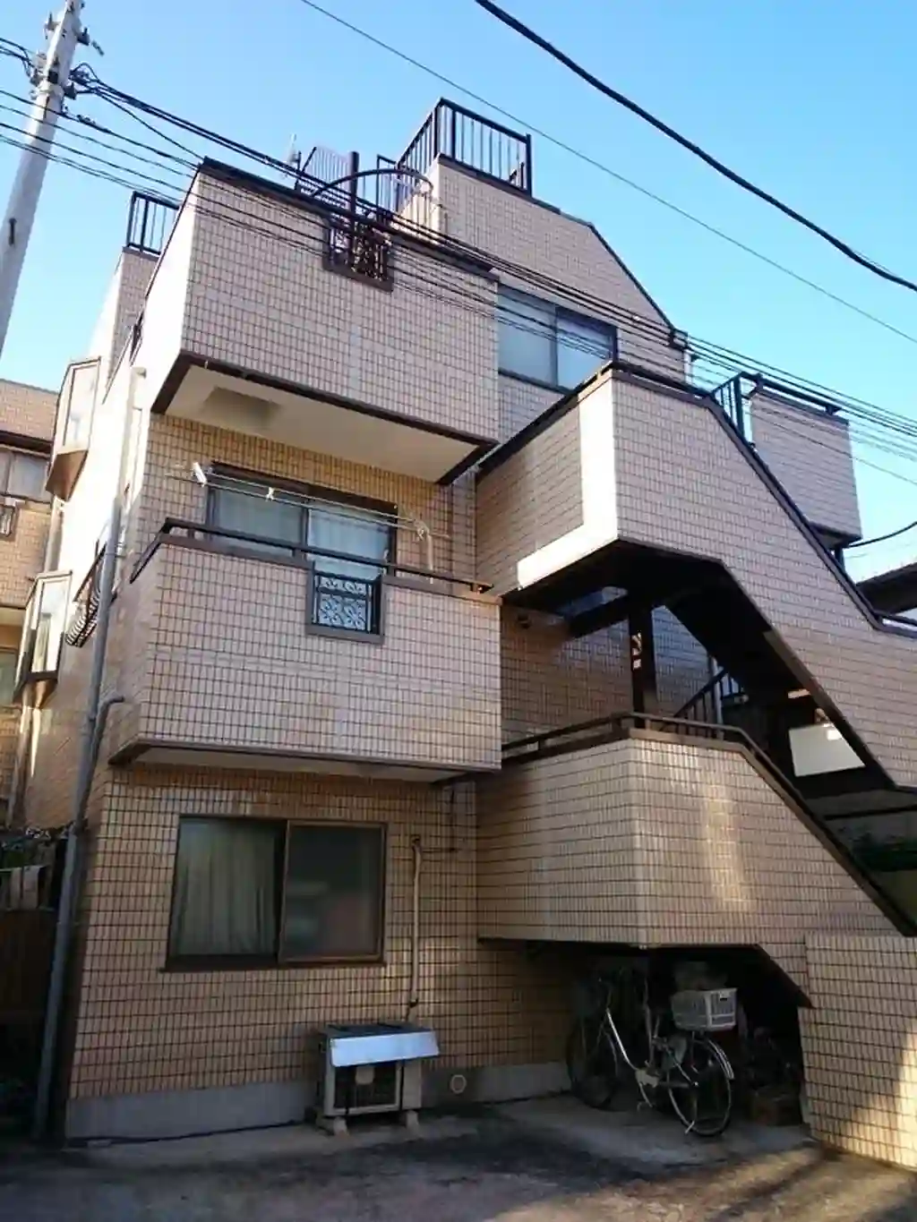 ドゥエルヤマモト 外観