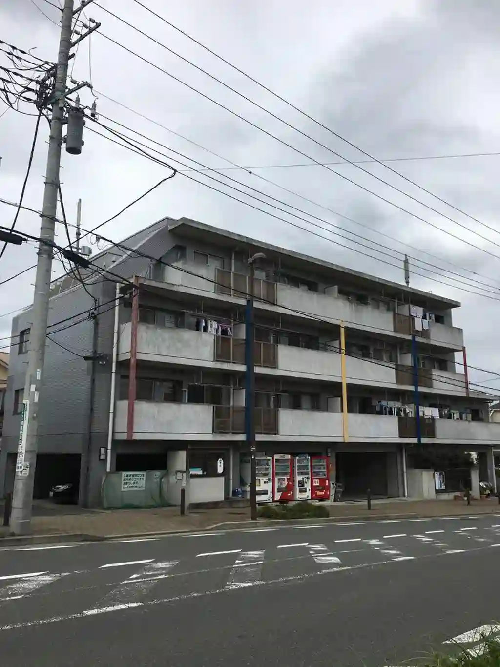 アヴァンスフォルジェ 外観