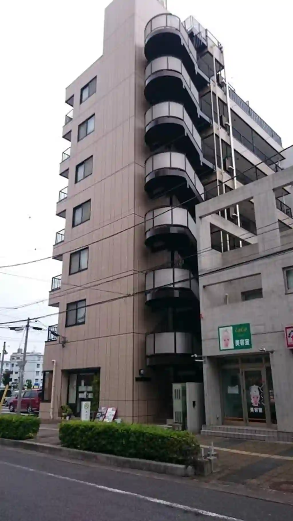 ヴァンヴェール川口 外観