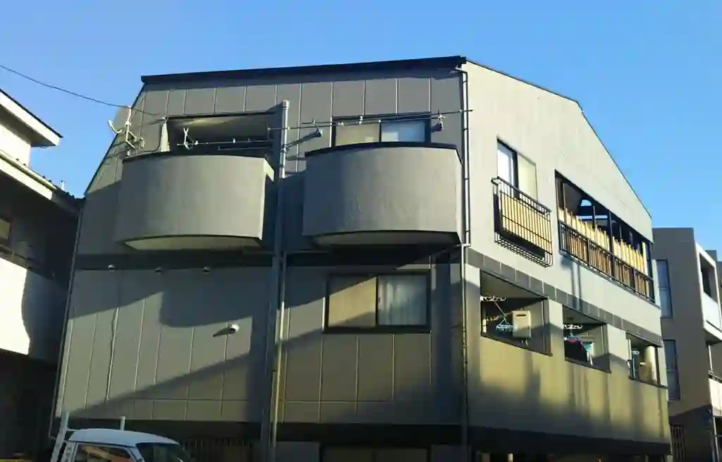 ファースト和泉 外観