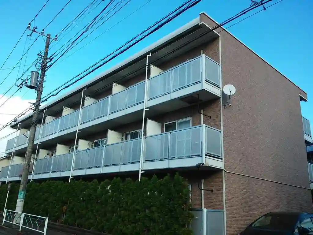 レオパレスけやき 外観