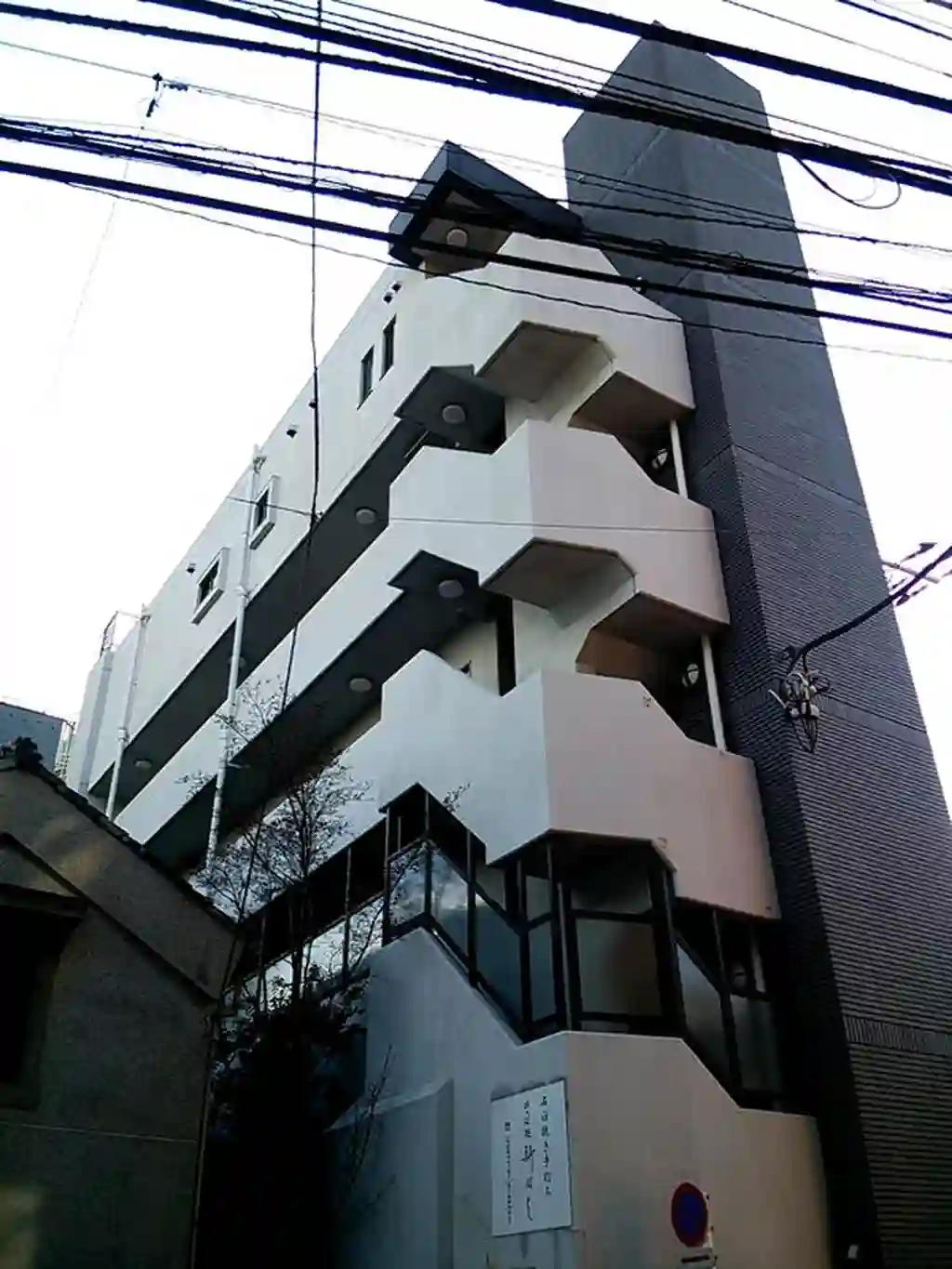 プリュブルー 外観