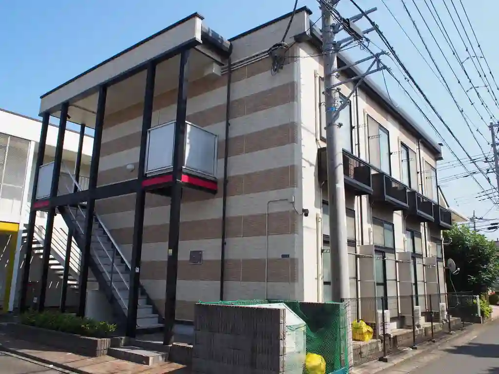 レオパレス凛 外観