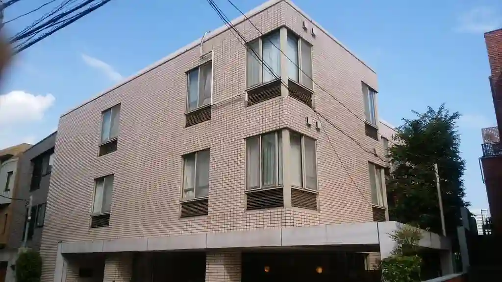 サットンアームズ 外観