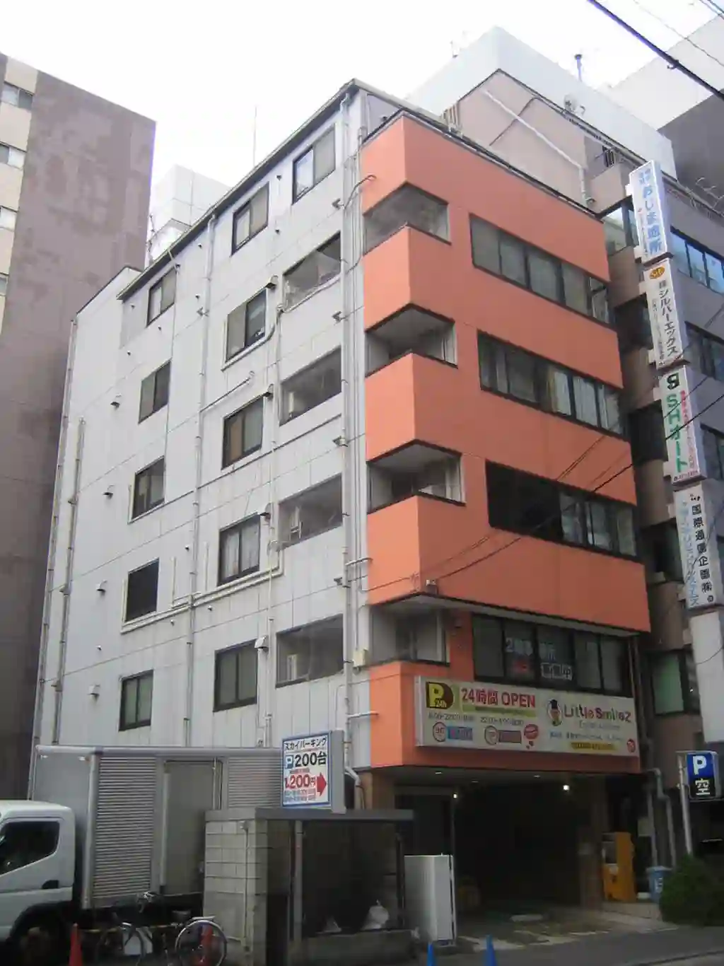 ADHOCビル 外観