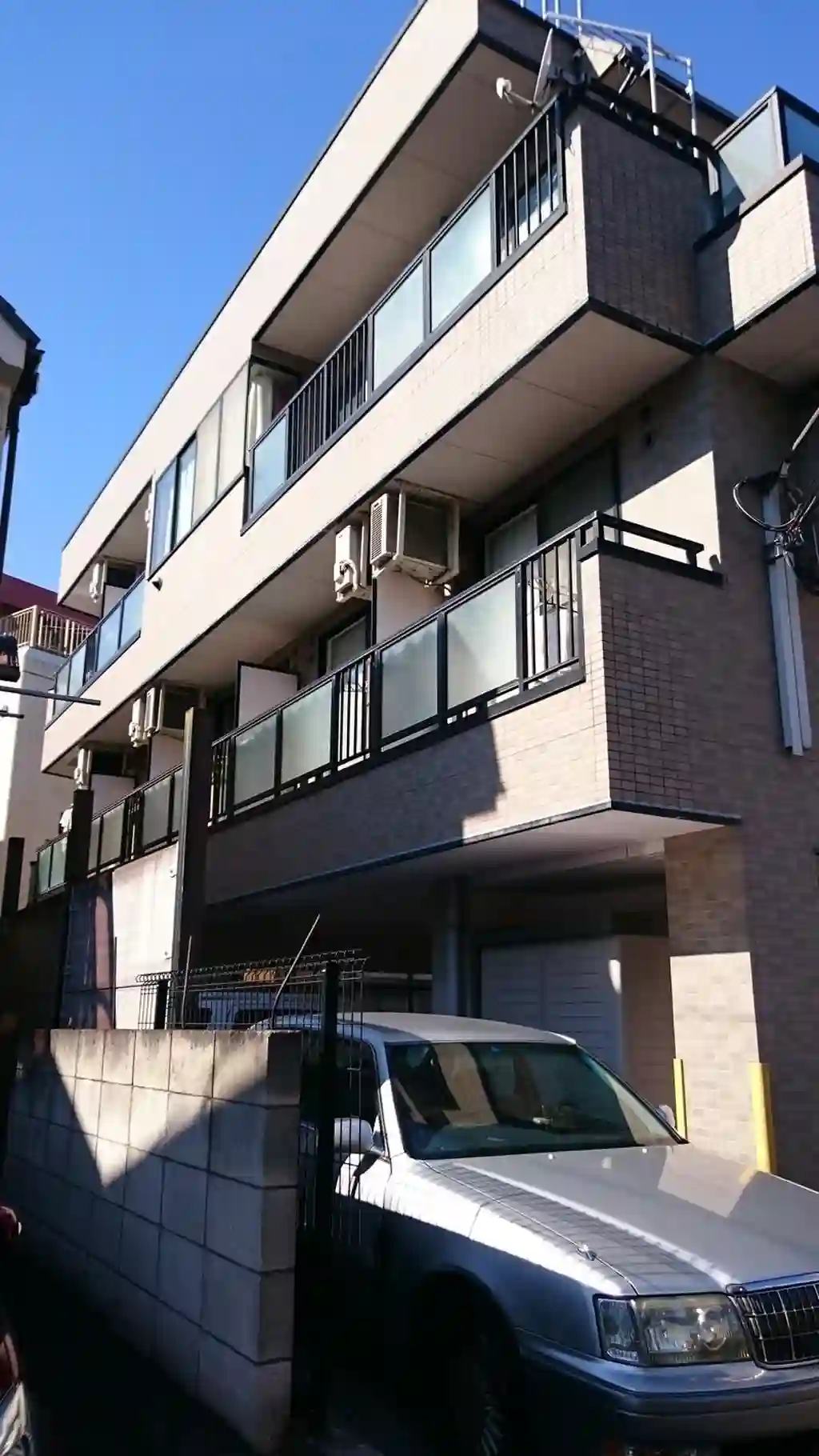 ワージー・エス 外観