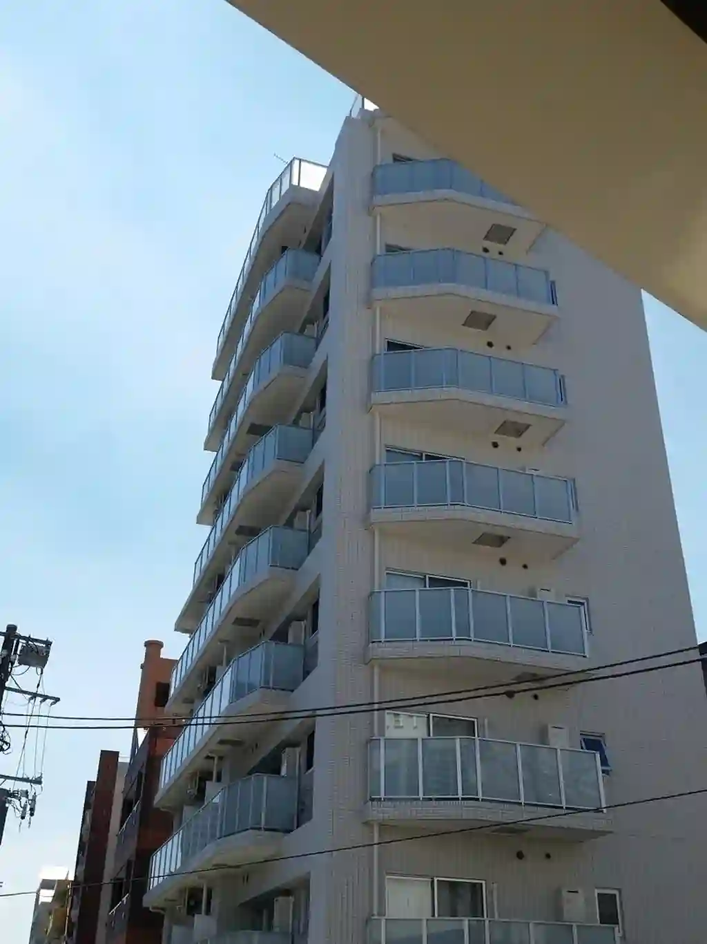 ウイングコート横浜 外観