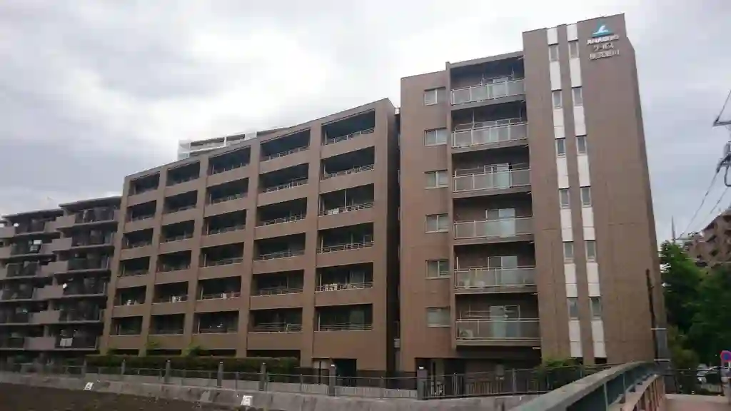 サーパス横浜星川 外観